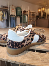 Sneaker Leo - Unique Flores